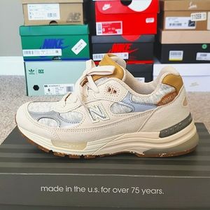 Brand New Wmns New Balance 992 Cork - size 7